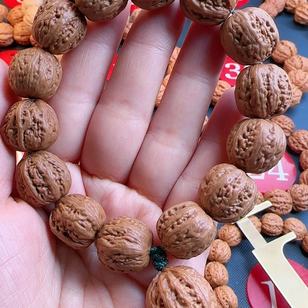 文玩核桃手串南疆石