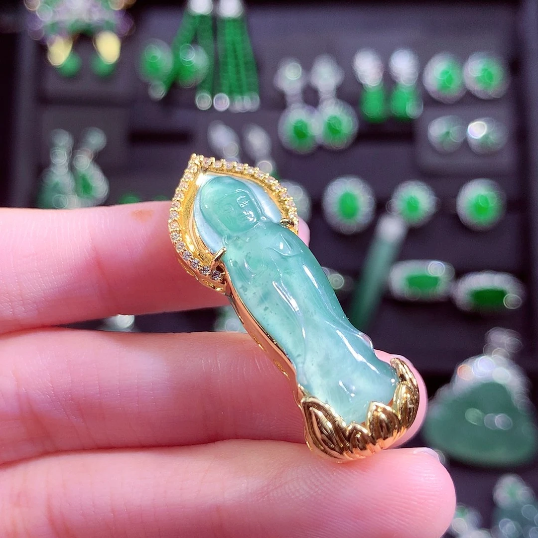 颈饰未镶嵌翡翠天然