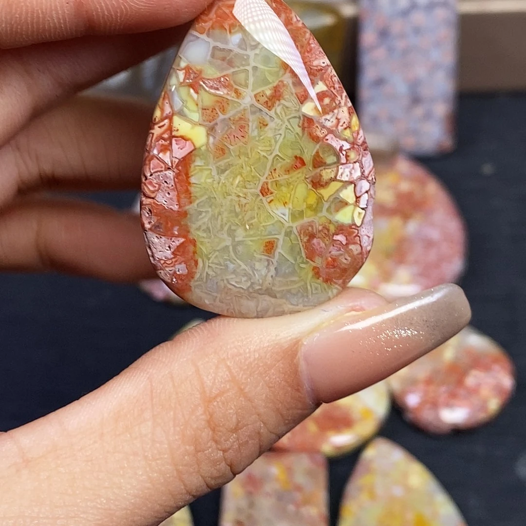 硅化玉颈饰合金铃****光