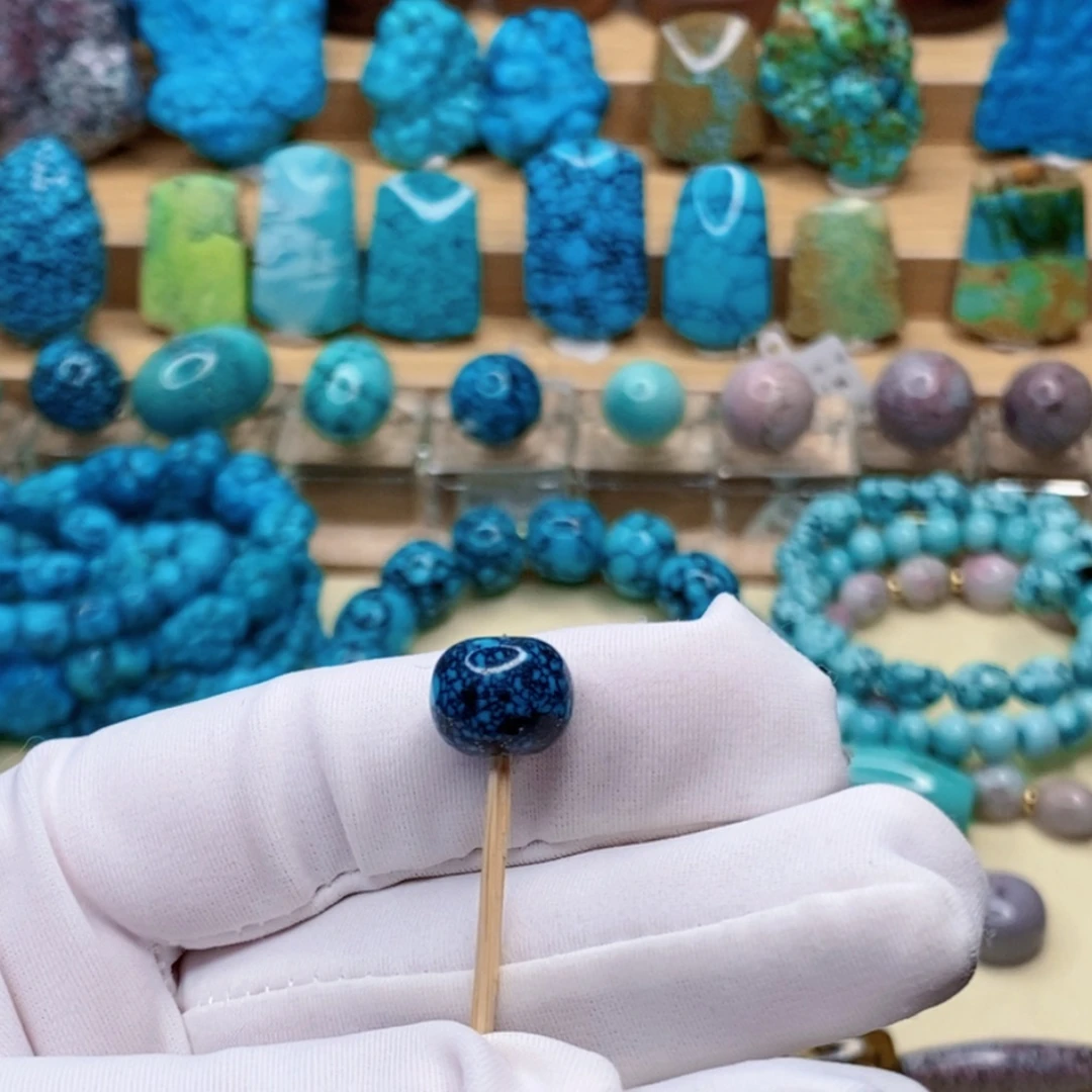 绿松石未镶嵌珠宝奇石