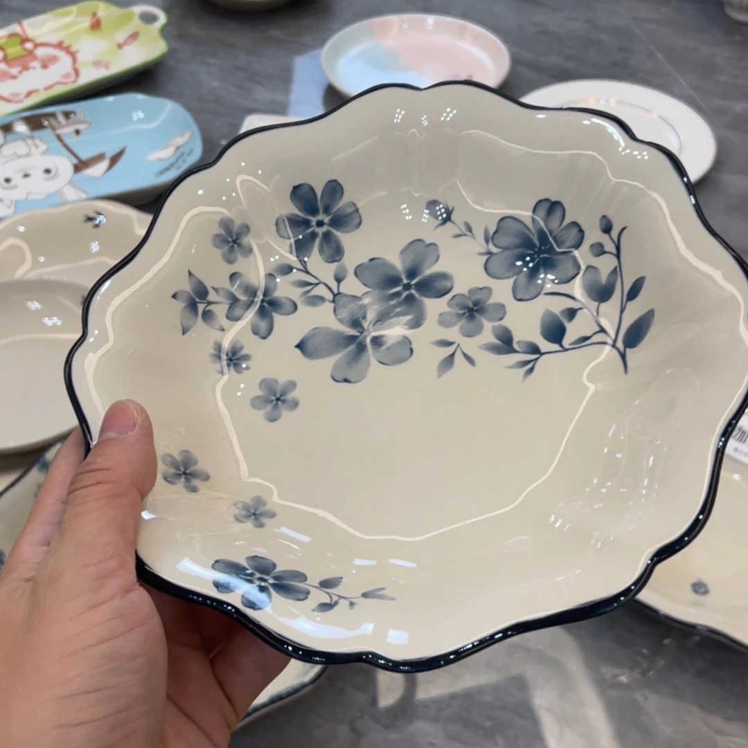 陶瓷微瑕餐具介意勿拍，满18飞！