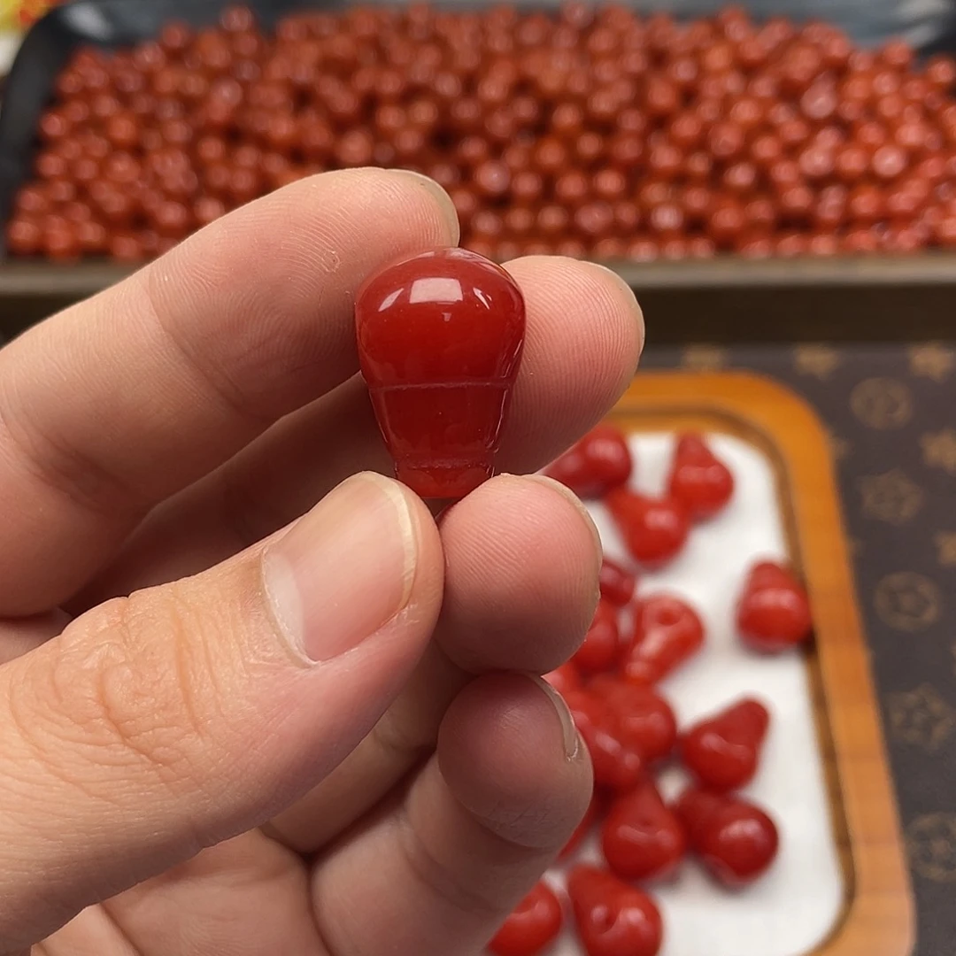 南红玛瑙20号对孔卡14锦红三通未镶嵌