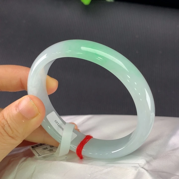 翡翠手镯未镶嵌贵妃56