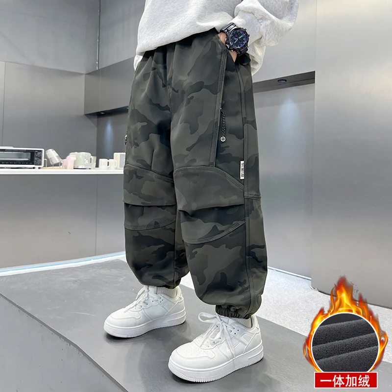 男童加绒加厚迷彩裤秋冬季儿童工装裤子2025新款一体绒中大童冬装