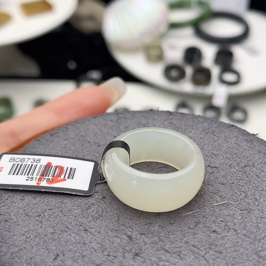 和田玉（糖玉）未镶嵌戒指m61奶白轮胎16.3