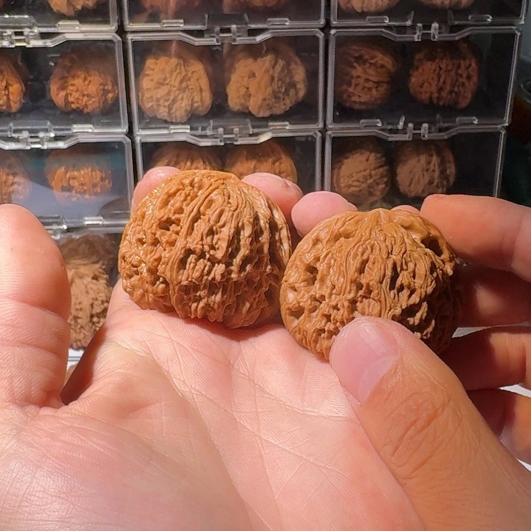 大***怪文玩核桃吊坠46球南疆