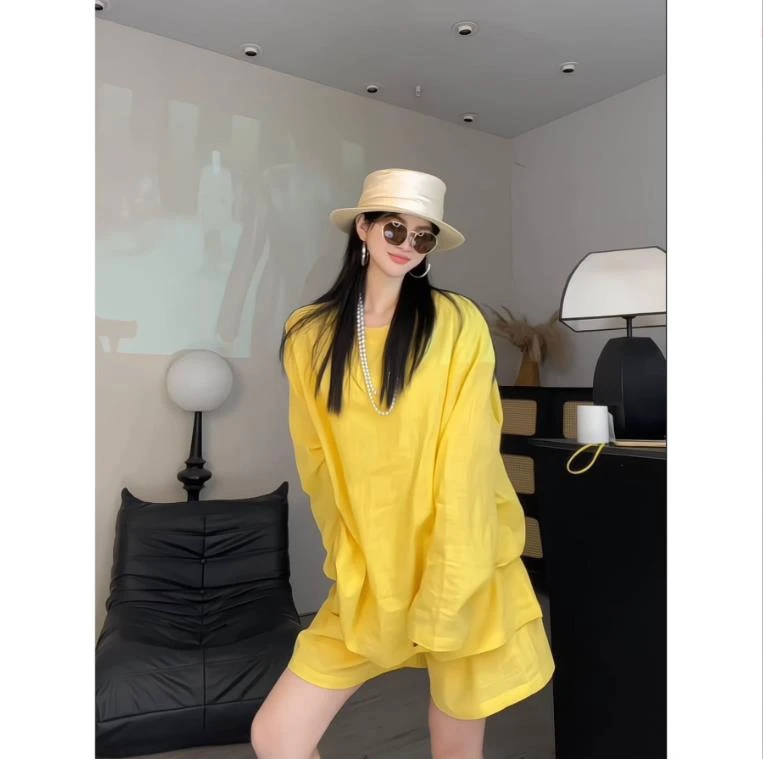 【兆杰商贸】多巴胺休闲慵懒风穿搭宽松版短袖T 恤➕短裤套装