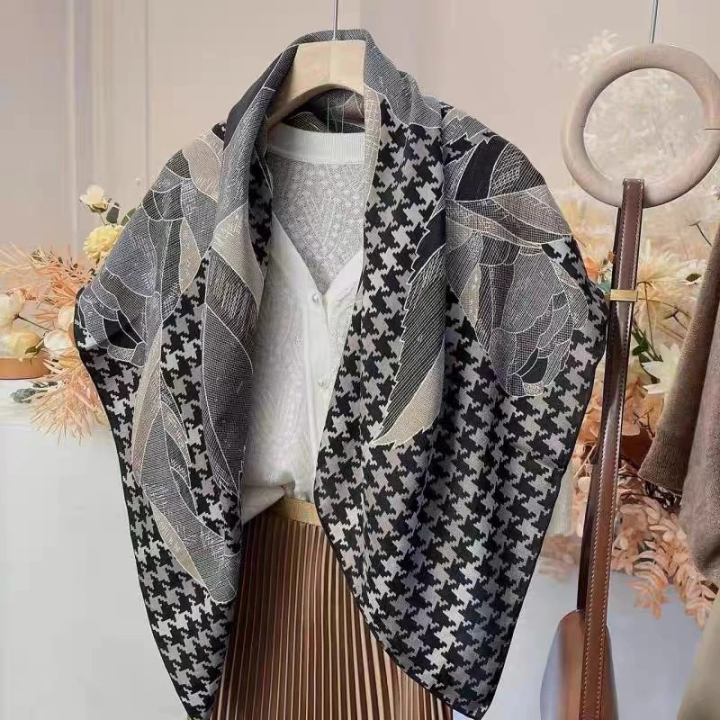 上海故事H09千鸟时代女士108素绉缎气质大方巾百搭100%桑蚕丝围巾