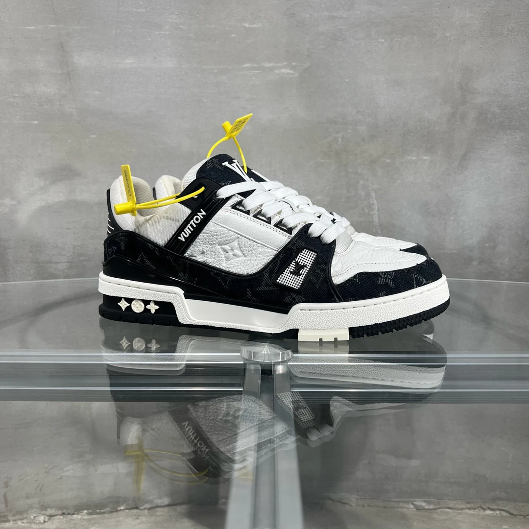 99新 LouisVuitton/路易威登 TRAINER 黑白牛仔 41.5码 CD0465