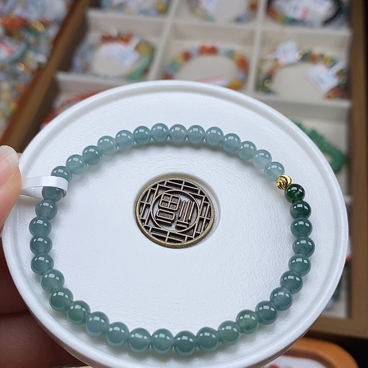 翡翠未镶嵌手串卡5mm