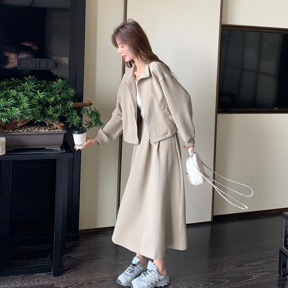 卡其色运动风休闲卫衣卫裙两件套女春秋宽松慵懒气质减龄时尚套装