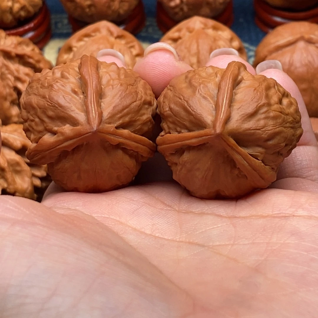 文玩核桃把件精品三棱