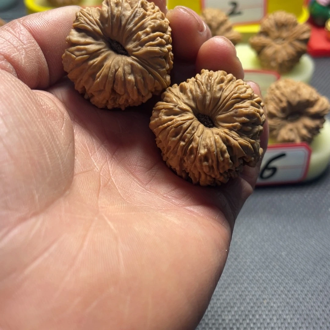 文玩核桃吊坠?**?核桃