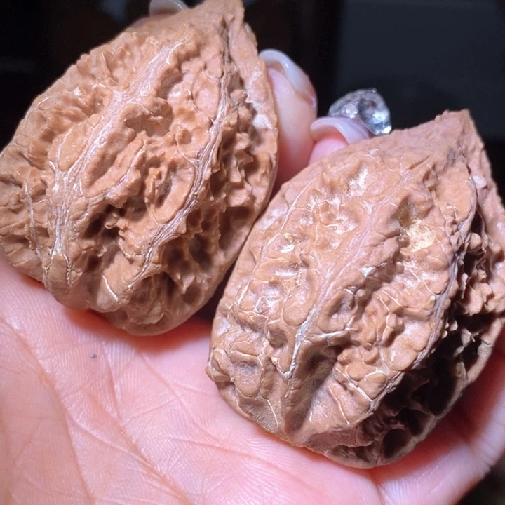 文玩核桃把件东北野生楸子小美08