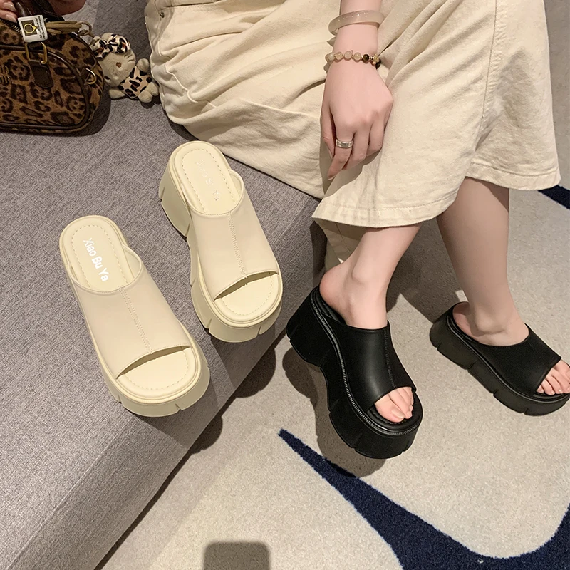 南在南方黑色厚底一字拖鞋女款夏外穿2025新款增高百搭配裙子凉拖