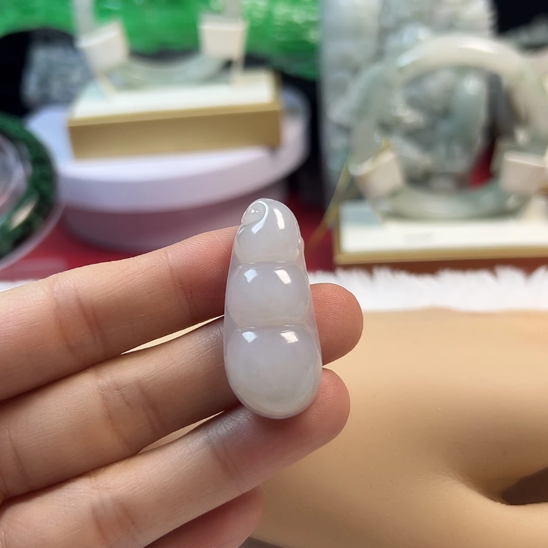 颈饰未镶嵌翡翠缅甸天然翡翠福豆