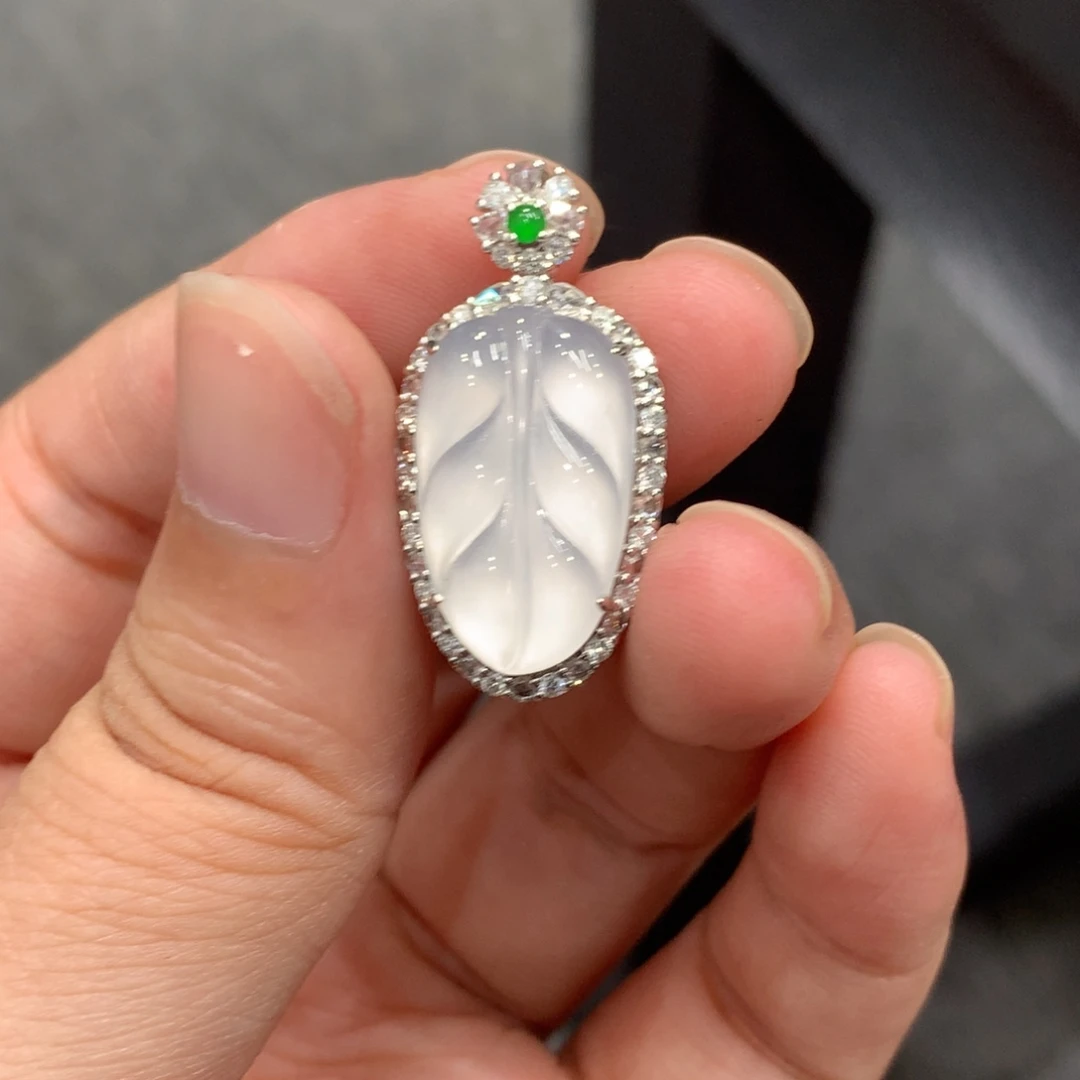 翡翠18K金镶嵌吊坠(不含链)吊坠