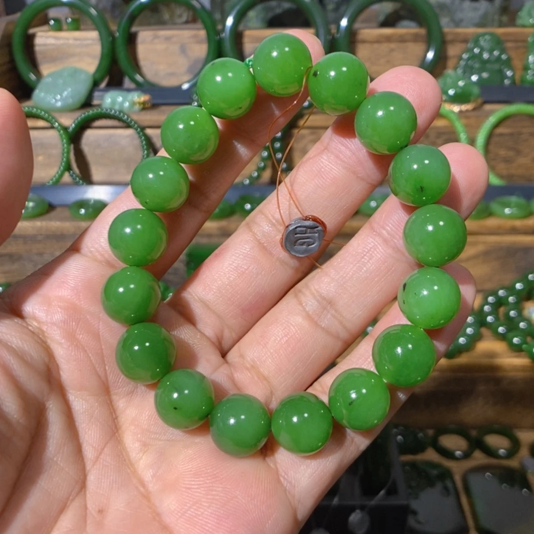 【闪购商品】吊坠(不含链)未镶嵌和田玉俄料果阳绿手串 12