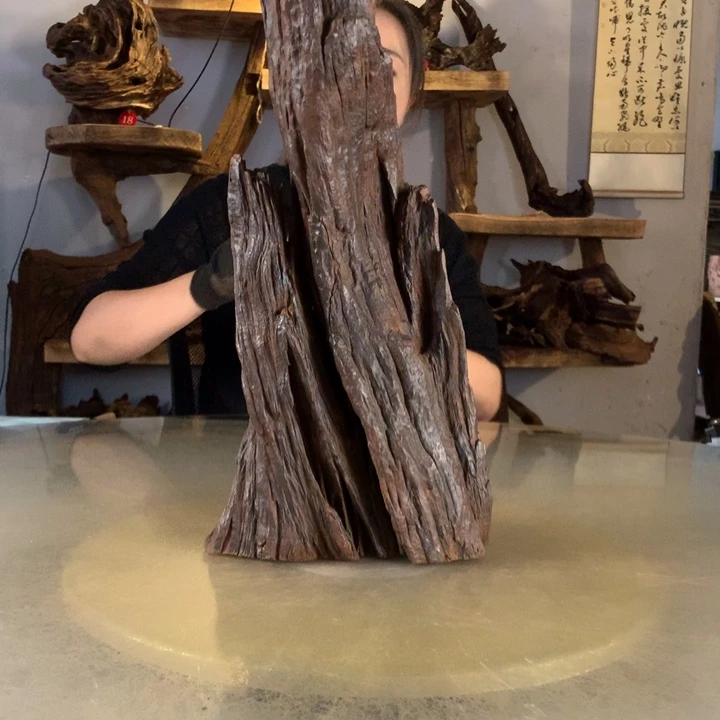 曹***。天然的云南紫柚木会黄水