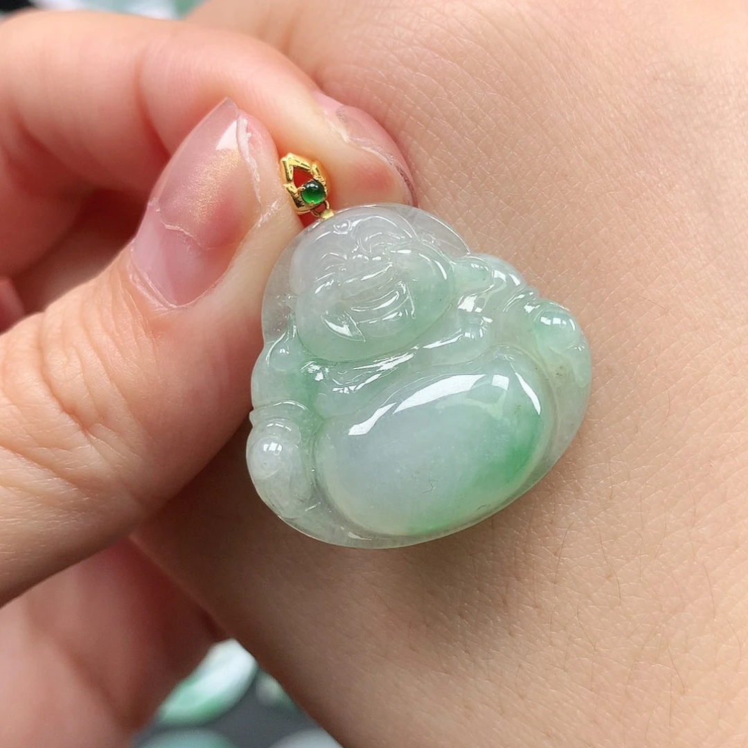 翡翠颈饰18K金镶嵌佛