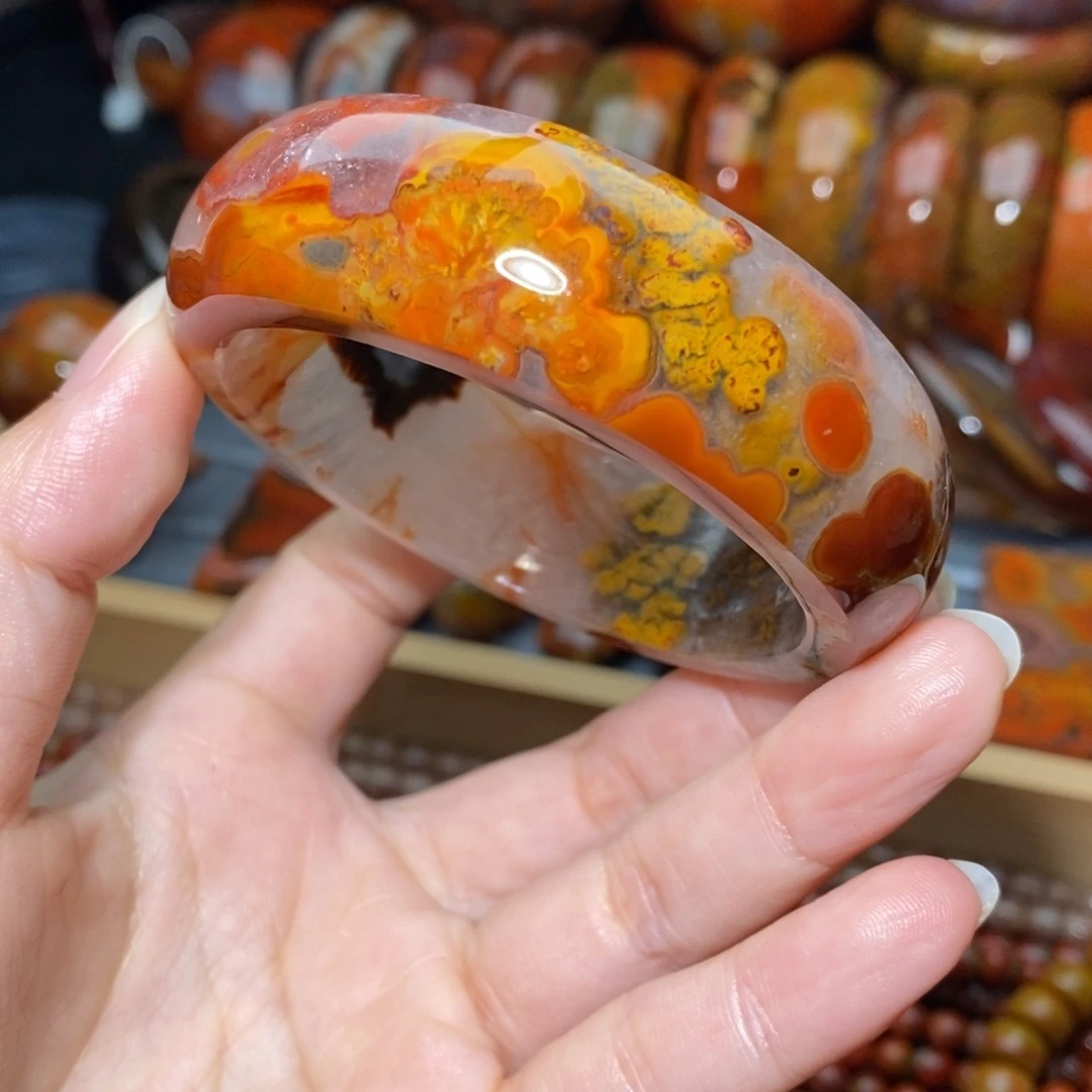 玛瑙/玉髓手镯合金战国红