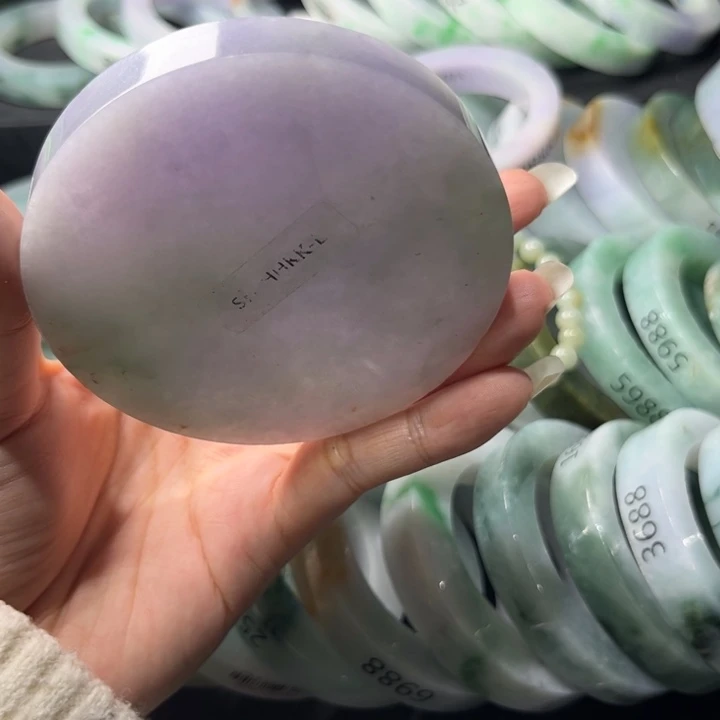 定制翡翠未镶嵌手镯