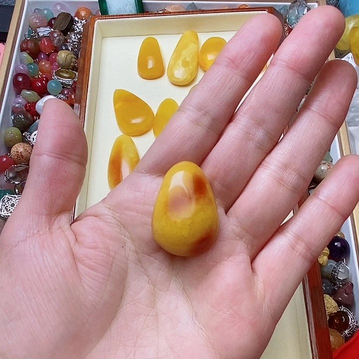 胖***胖琥珀未镶嵌颈饰吊坠