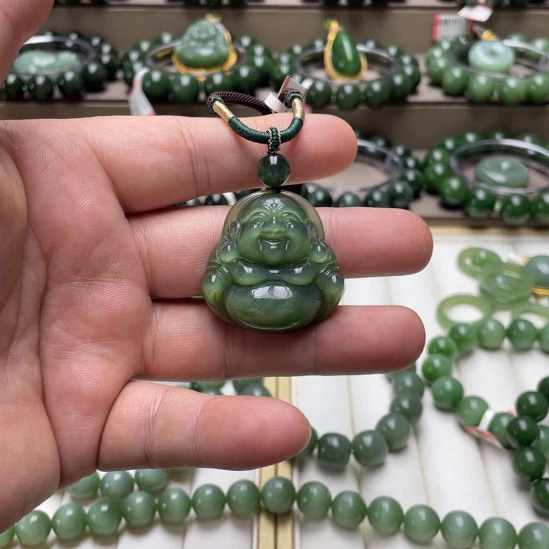 吊坠(赠链)未镶嵌和田玉（碧玉）
