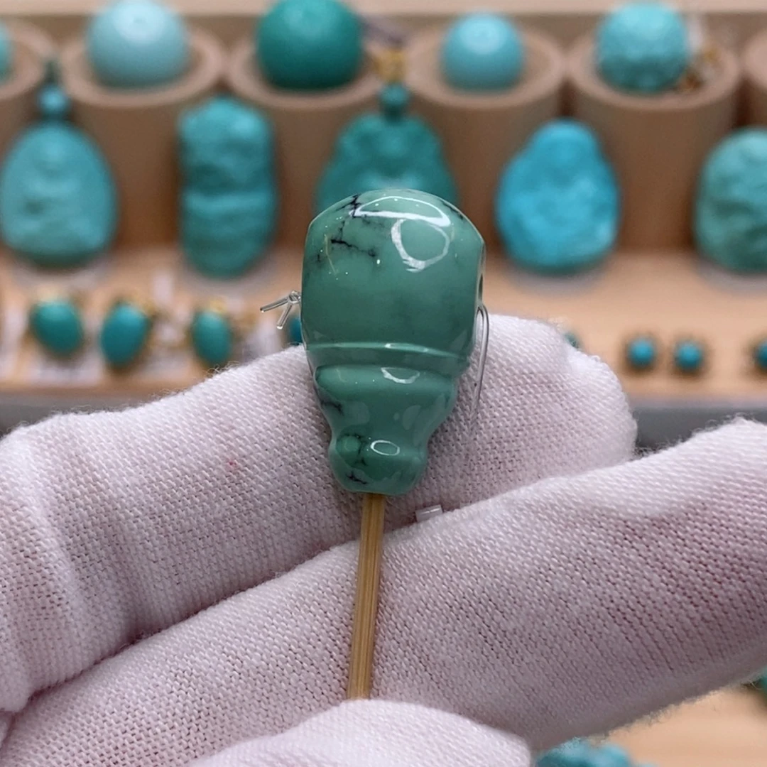 绿松石未镶嵌珠宝奇石