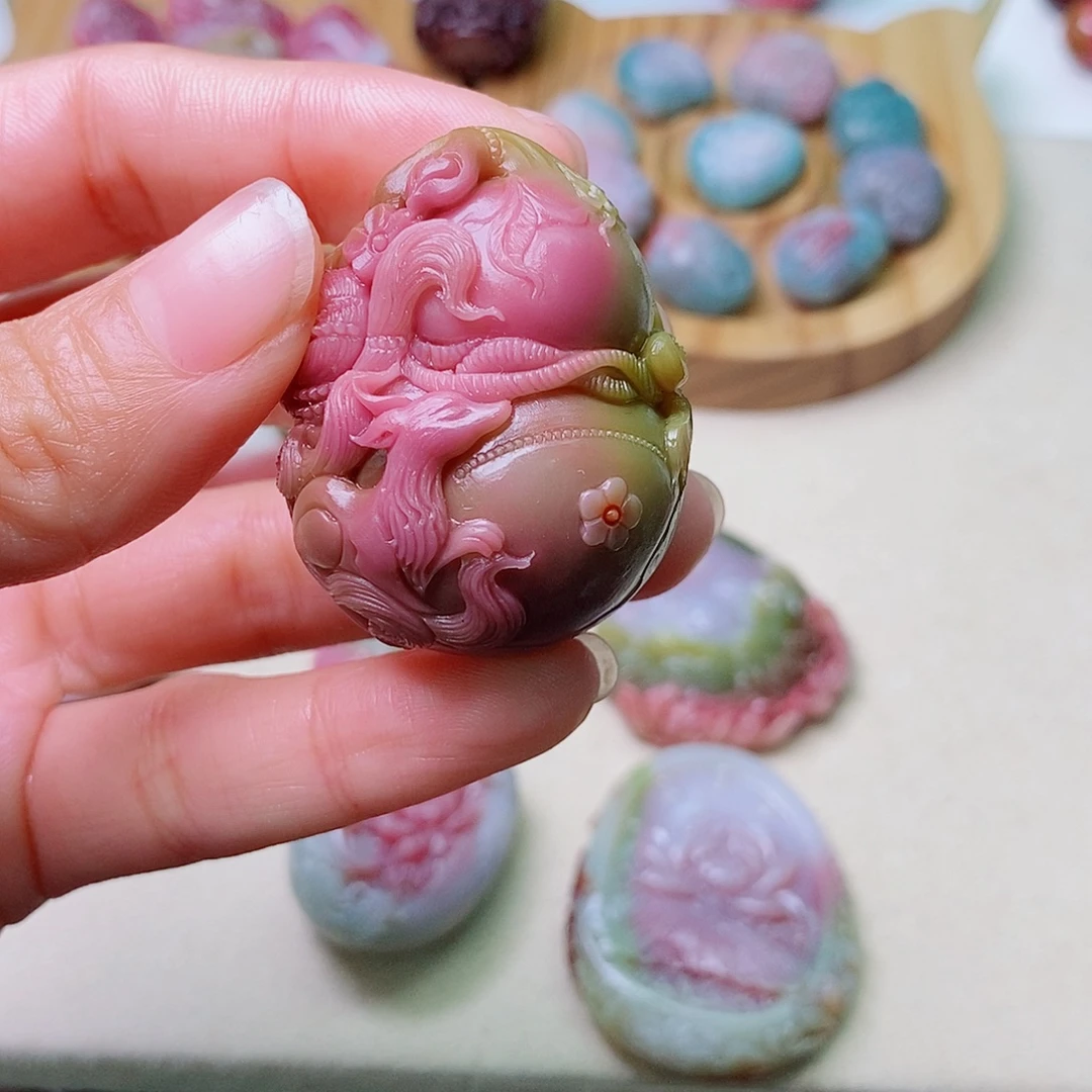 陌***路玛瑙/玉髓未镶嵌珠宝奇石盐源玛瑙定制