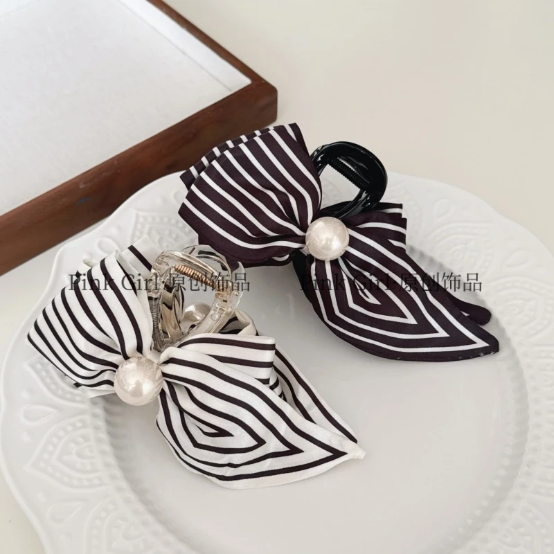 Pink Girl  Z180法式简约风日韩抓夹轻奢风女发夹气质鲨鱼夹百搭