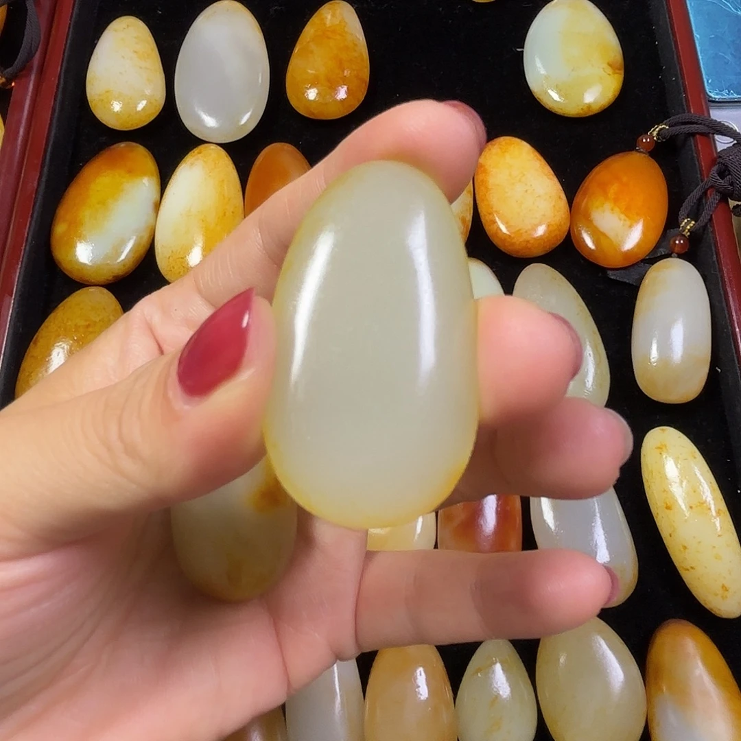 ****忆颈饰未镶嵌和田玉