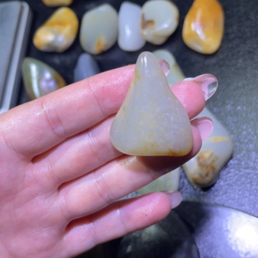 【闪购商品】颈饰未镶嵌和田玉