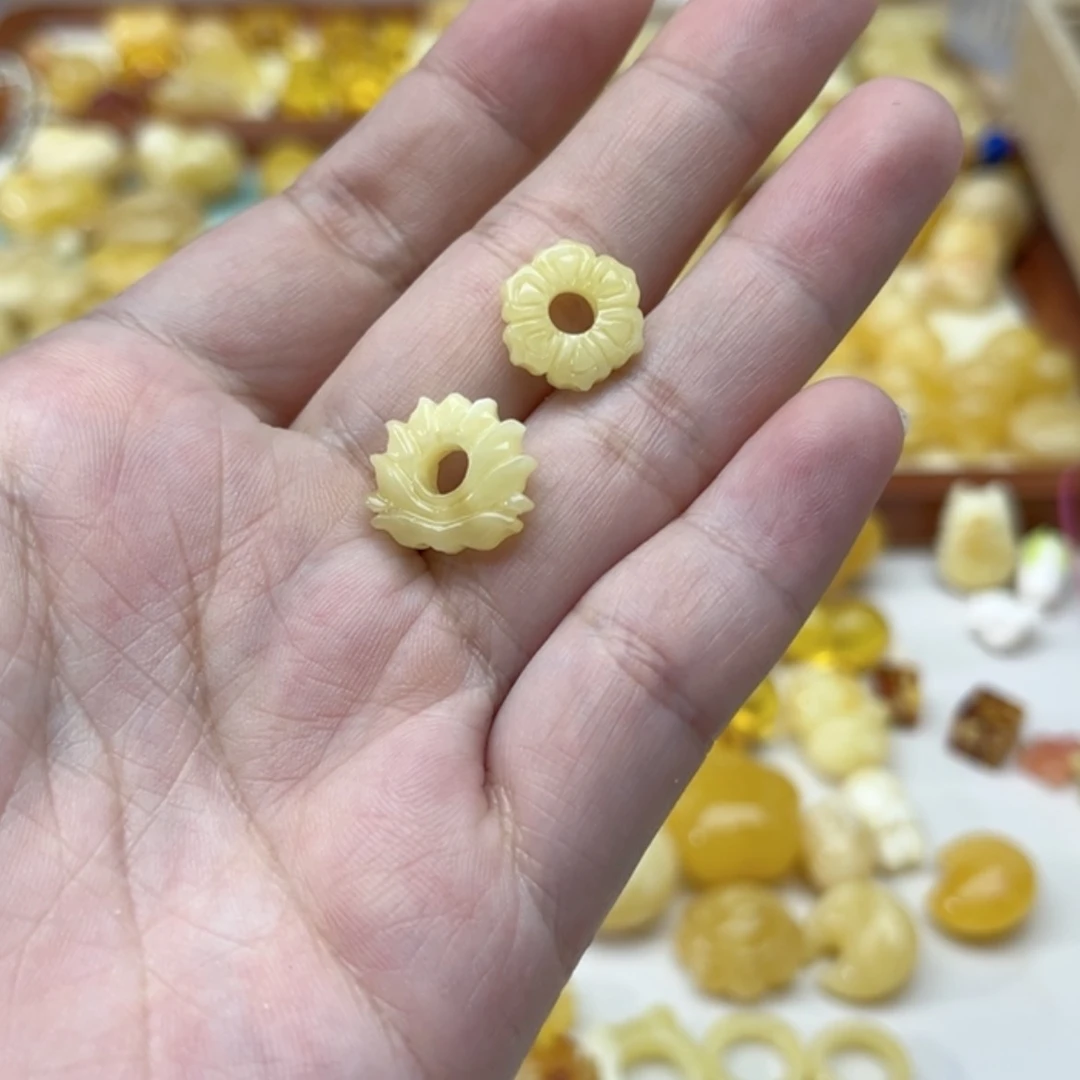 【闪购商品】未镶嵌蜜蜡裸石配饰