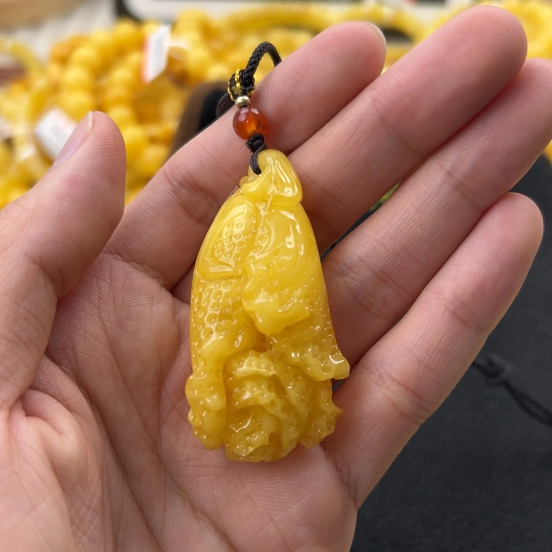 琥珀珠宝奇石未镶嵌