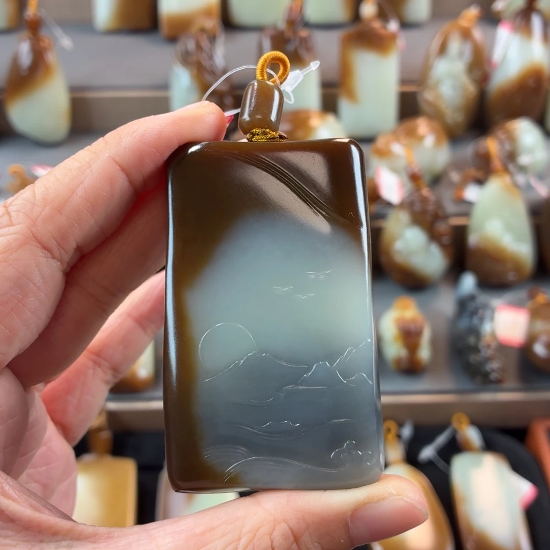 心***虞和田玉未镶嵌颈饰