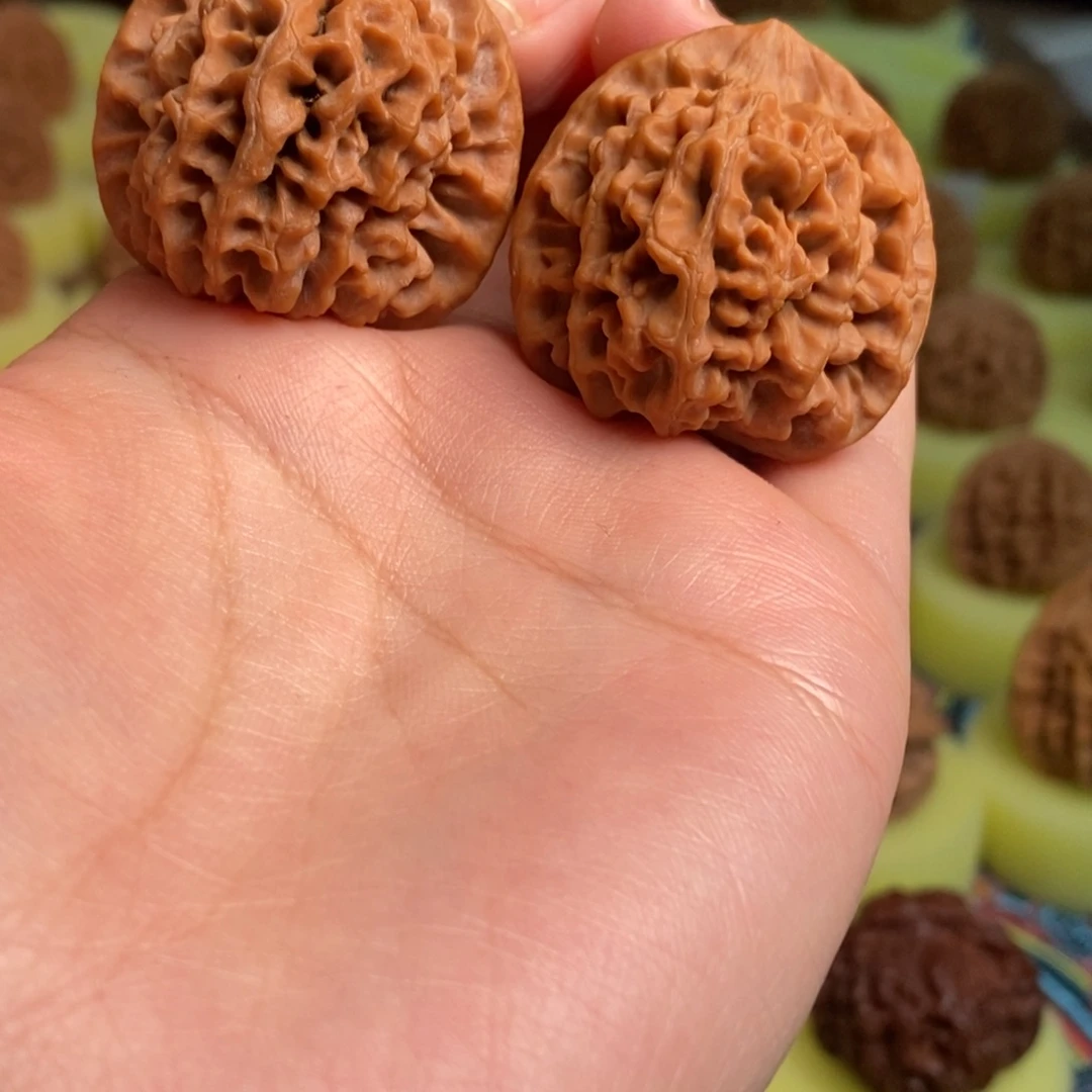 凸***凸核桃秦岭闷尖狮子头34瑕疵