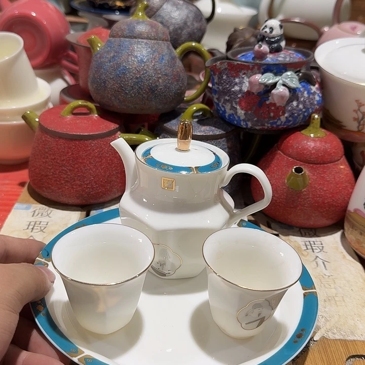 栀***开瑕疵茶具，介意勿拍