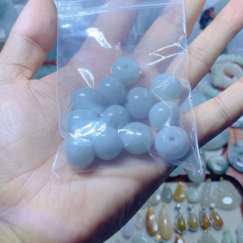 【闪购商品】翡翠未镶嵌颈饰白***啡珠子