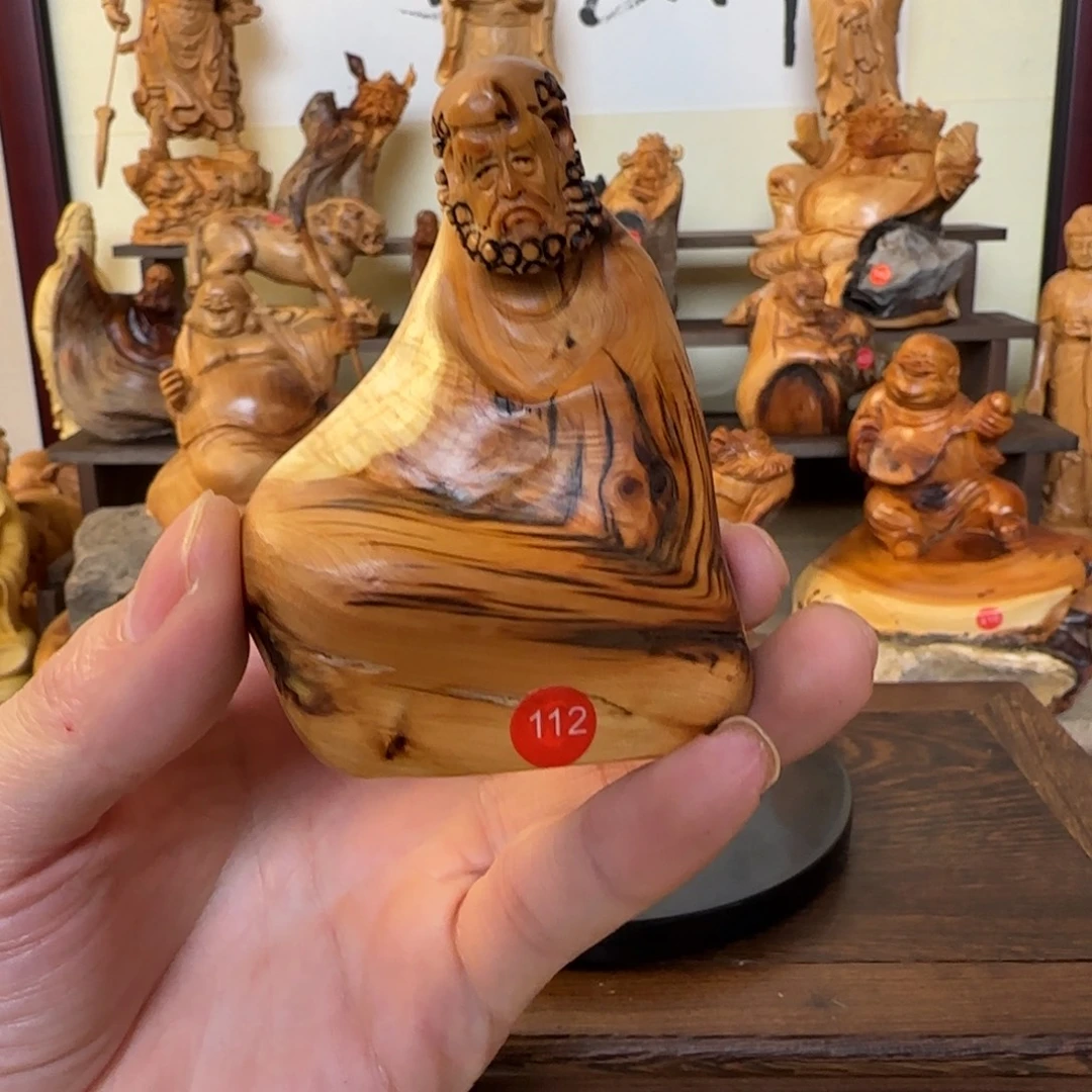 崖柏小木匠艺雕一物一拍