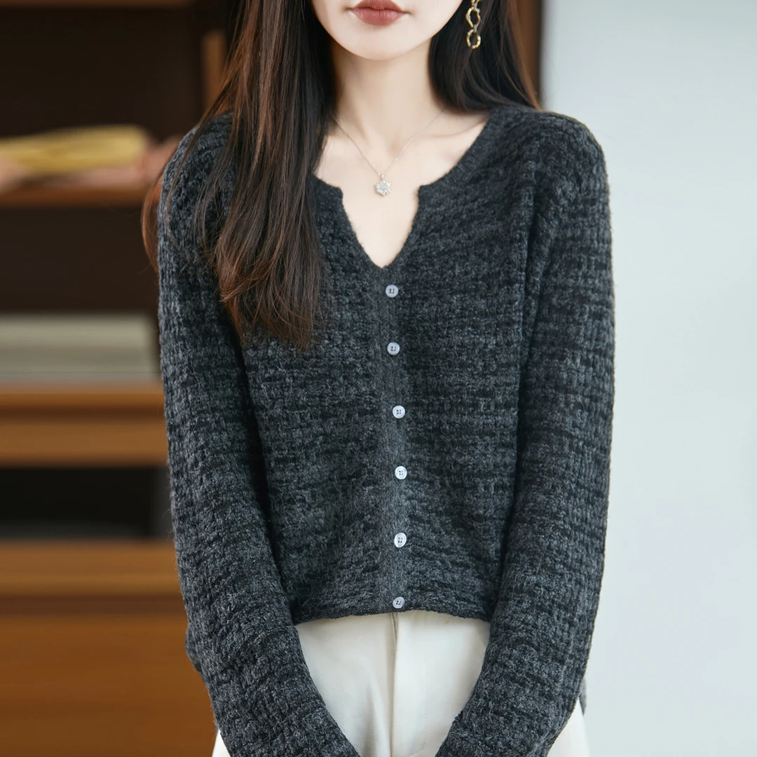 微胖mm春秋大码女士条纹毛衣着肚子巨显瘦v领上衣内搭针织打底衫