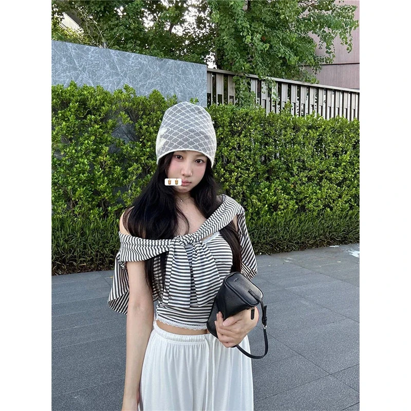 韩系条纹开衫内搭吊带上衣拼接撞色设计感白色休闲垂感阔腿长裤女