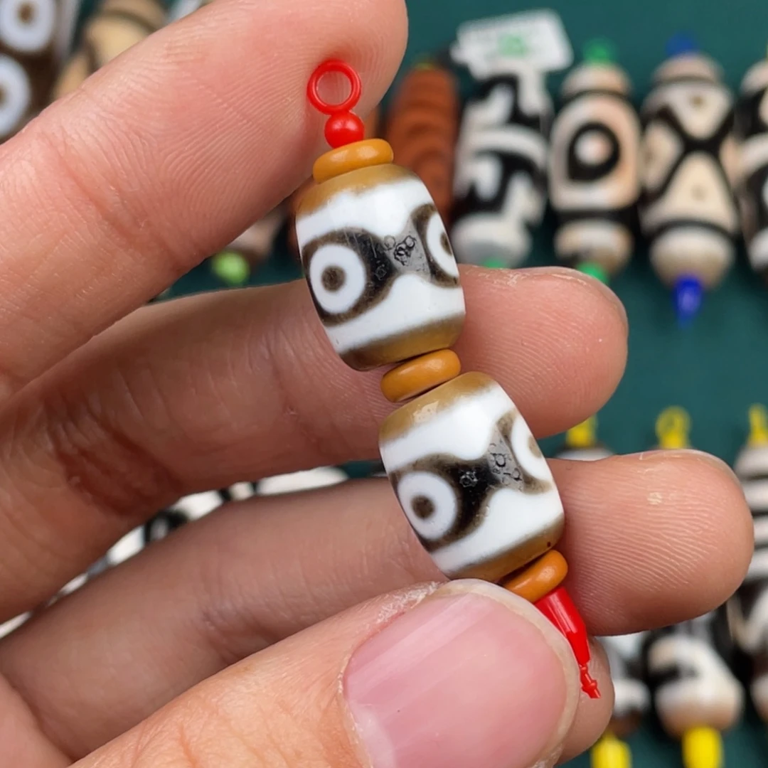 玛瑙/玉髓裸珠熊猫三