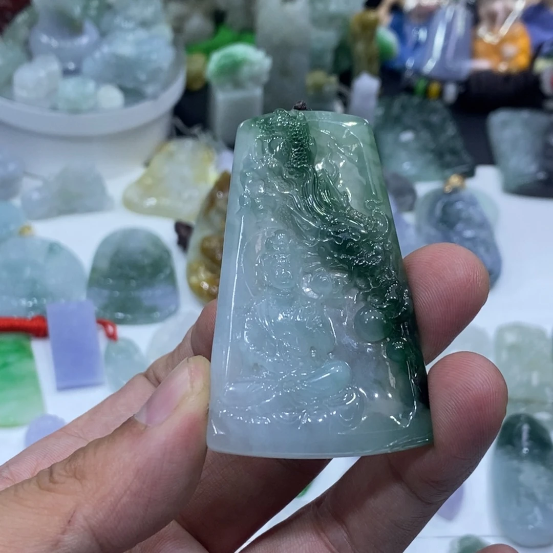 翡翠未镶嵌吊坠(不含链)御龙观音