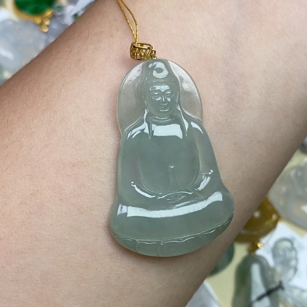 翡翠18K金镶嵌颈饰素衣观音