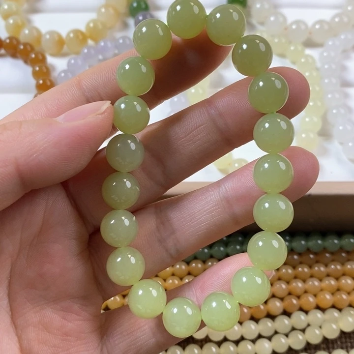 卿****手串未镶嵌和田玉