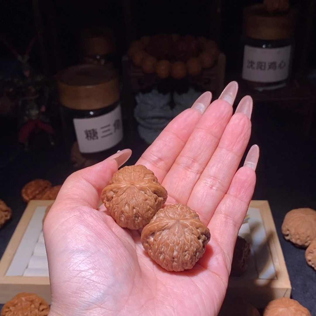 橙***。吊坠文玩核桃铁锤妹妹35