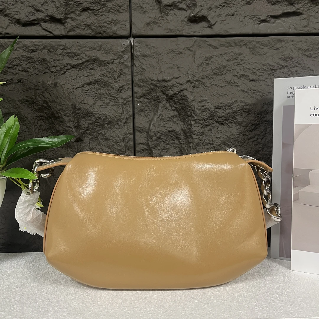 潮流新款单肩斜挎包230