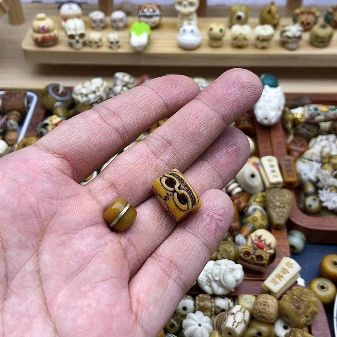 (***较驼骨其他配饰搭配