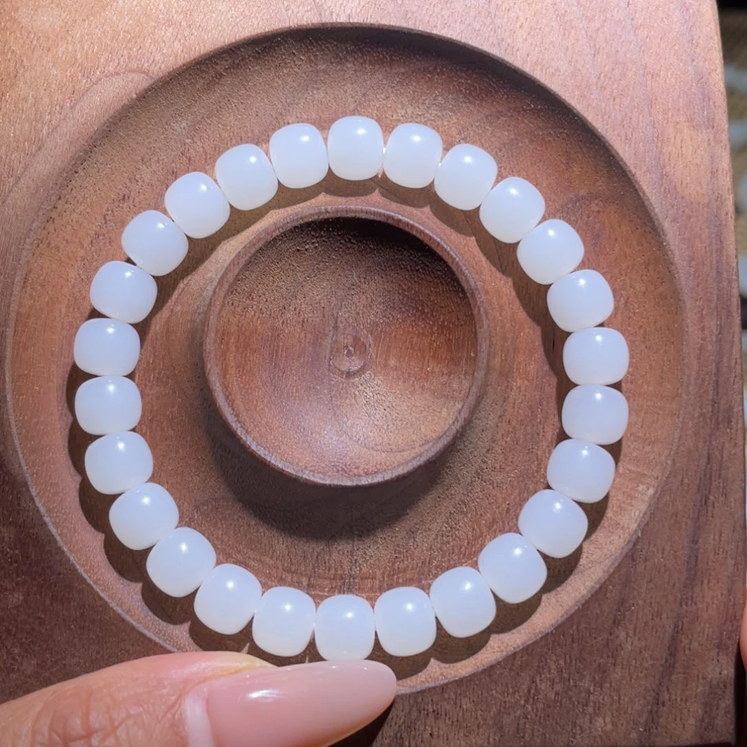 未镶嵌手链和田玉卡8